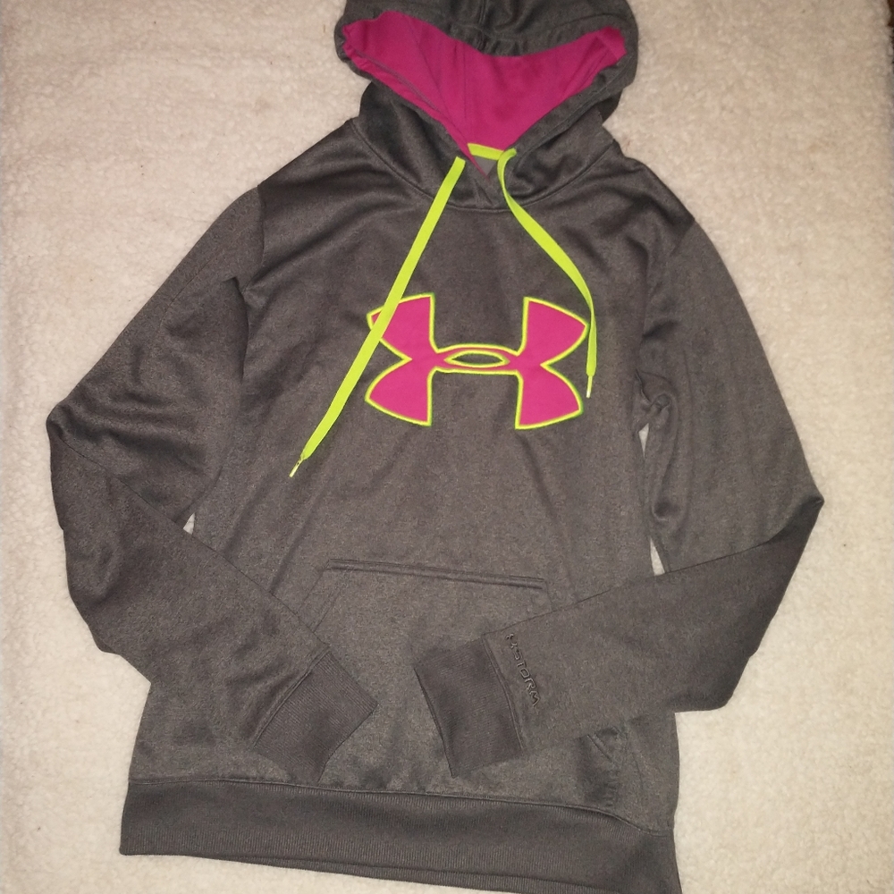 Under Armour woman's small Hoodie